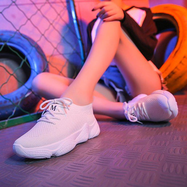 Flying woven sports shoes